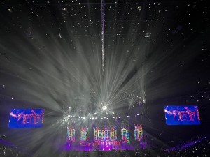 Over 80 Chauvet fixtures selected for “The Entertainers” US tour