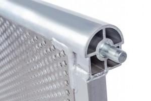 Litec bietet Aluminium-Wellenbrecher an