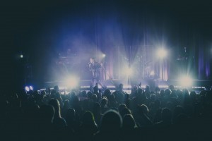 Red Rover delivers adaptable Elation rig for Faouzia tour