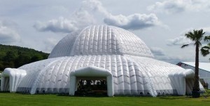 Unusual Rigging, Inflate und Eurotruss installieren Replik von Paxtons Wintergarten