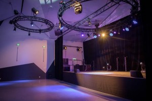 APG Uniline Compact system installed at new Parisian club