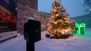 Zeusaudio beschallt Christmas Garden Koblenz mit Audac-Outdoor-Lautsprechern