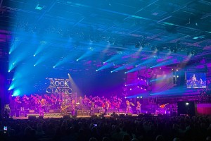 Verantec beleuchtet „Rock meets Classic“-Konzerte mit Robe