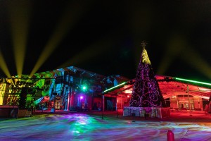Corona: Elation IP-rated lighting for California Bayside’s outdoor Christmas village and light show
