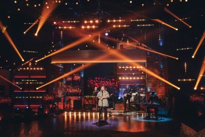 Darren Langer chooses Robe for “The Kelly Clarkson Show”