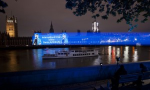 Corona: Hippotizer blends healthcare images onto Parliament façade