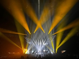 Over 80 Chauvet fixtures selected for “The Entertainers” US tour