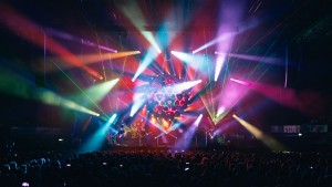 Tom Mumby lights The Australian Pink Floyd Show with Robe