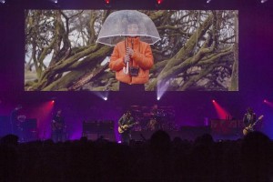 Colour Sound supports Manic Street Preachers