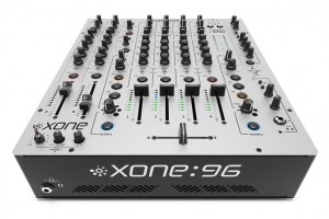 Allen & Heath stellt Xone:96-Club-Mixer vor