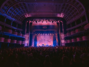 Vari-Lite VL3600 Profile provides colors for Vance Joy