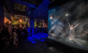 Silks-Club-Lobby mit GLP X4 Atom ausgestattet