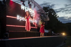 Corona: Robe illuminates Peachy Playhouse   