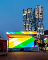 Pilot Screentime digitalisiert Spielbudenplatz auf der Reeperbahn