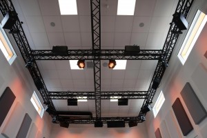 Meyer Sound unterstützt Franken Lehrmittel mit neuem 3D-Sound-System